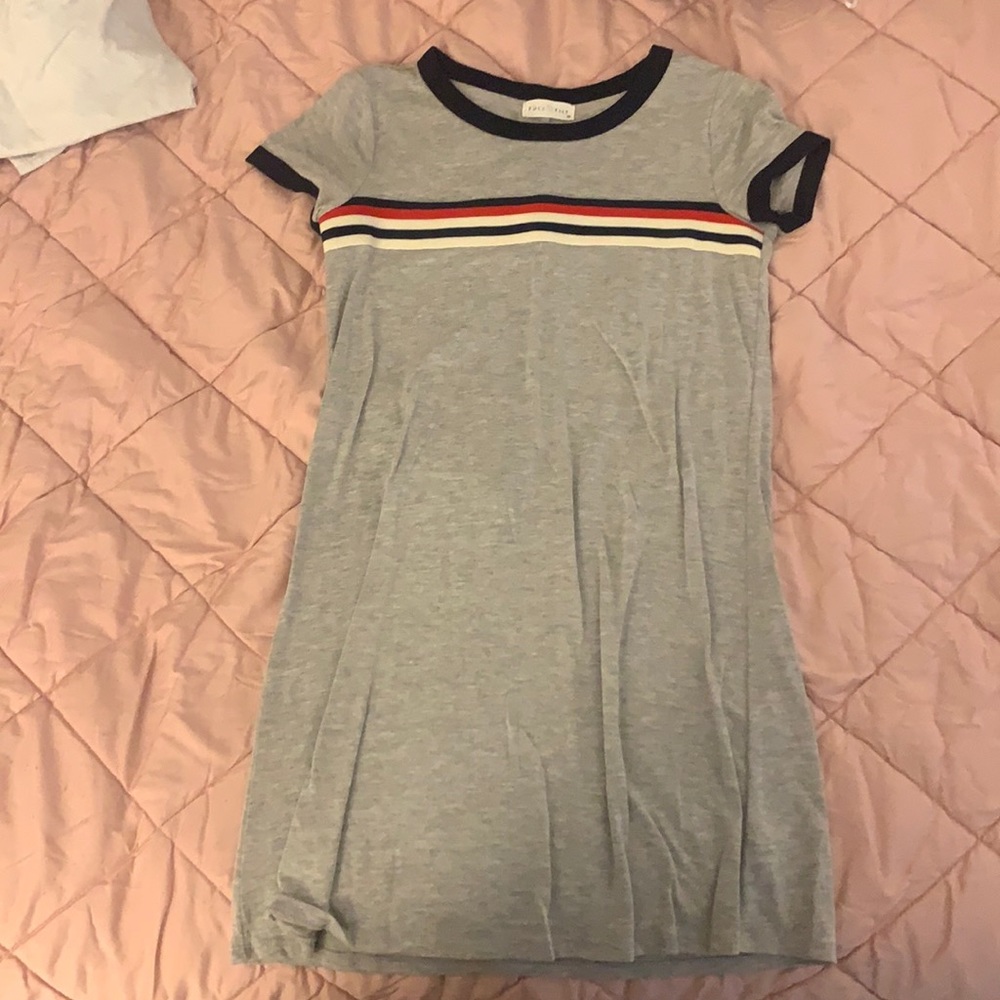 Medium tshirt dress. Gray with strip detail. Worn once
